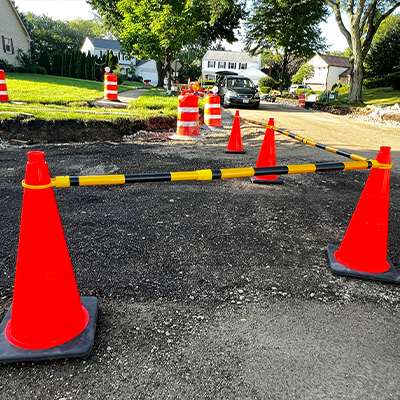 Retractable Traffic Cone Bar (Adjusts from 4' to 7') – Reflective Black & Yellow